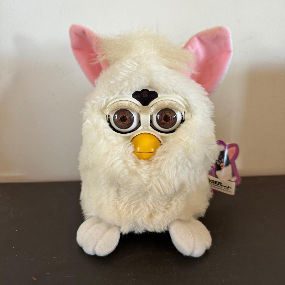 Vintage 1998 Tiger Electronics Furby Snowball White Model 70-800 Not Working